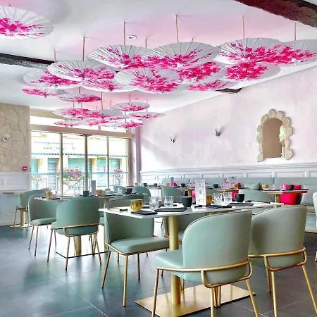 Le Sakura Hotel 3*